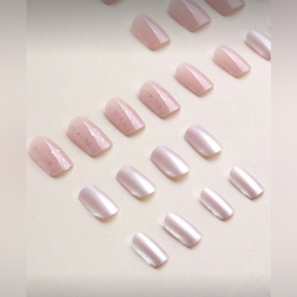 Baby Pink & Silver Glitter Short Square Nail Kit | Press-On | New - Picture 3 of 8